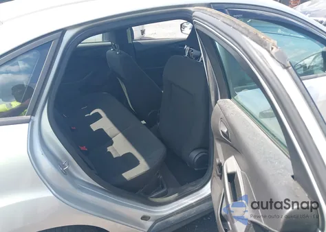 2018 Ford Focus S из США, поврежденный, VIN 1FADP3E21JL298542